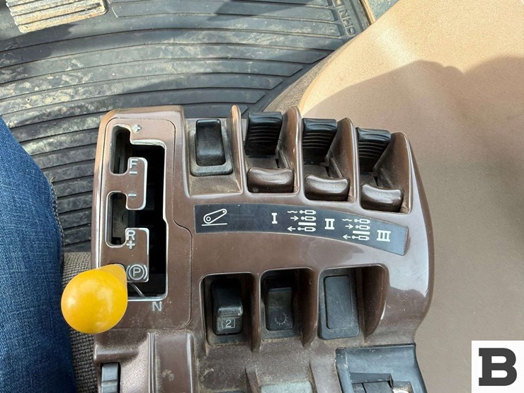 2003-john-deere-8520t-image-63