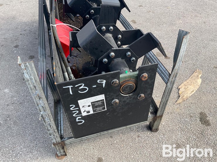 2025-massey-ferguson-730-image-9