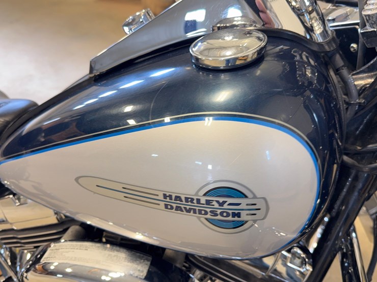 2002-harley-davidson-motorcycle-image-8