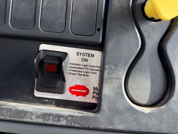 2003-international-durastar-4300-image-27