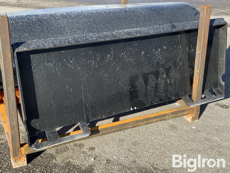 2025-massey-ferguson-730-image-10