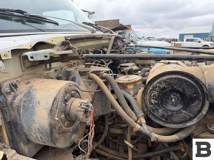 1992-ford-f700-image-31