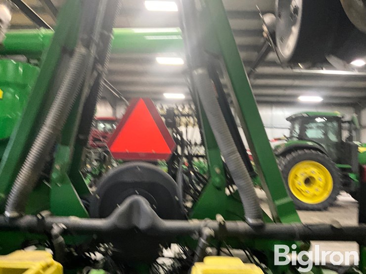 john-deere-1720-image-16