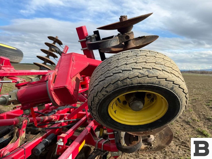 2010-sunflower-1234-18-image-17