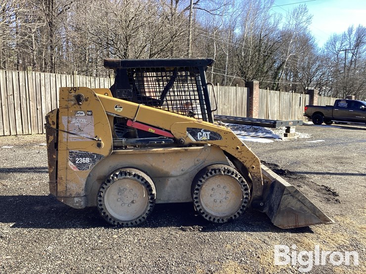 2012-caterpillar-236b3-image-4