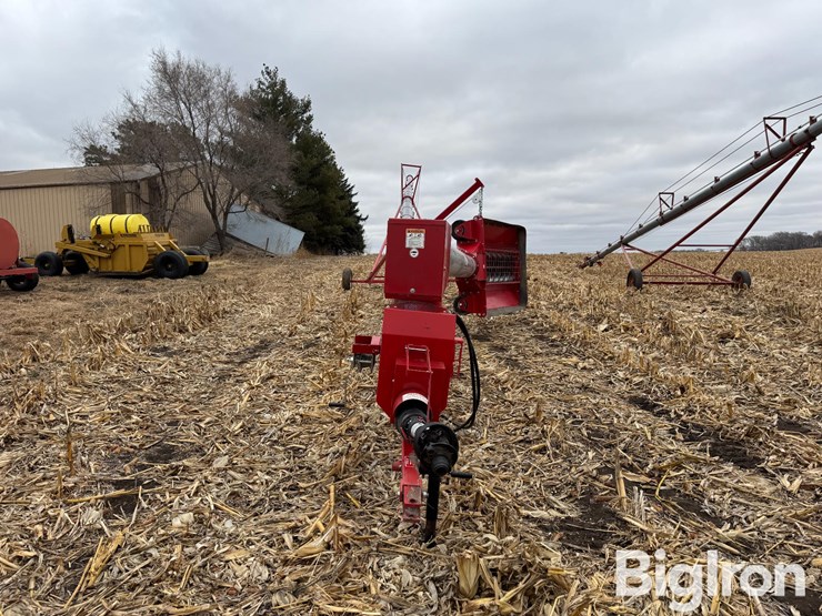 2021-peck-10x81-image-2