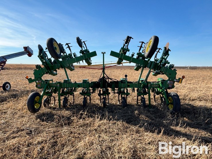 john-deere-856-image-2