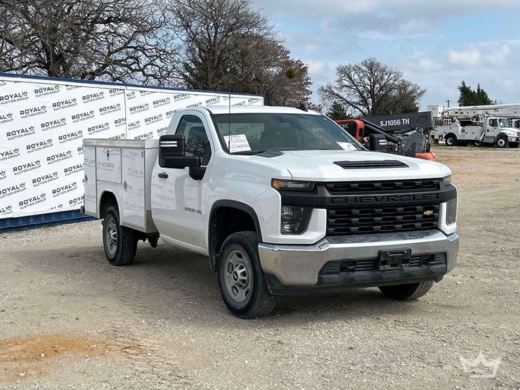 2021-chevrolet-silverado-2500-image-4