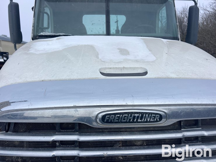 2007-freightliner-columbia-120-image-17