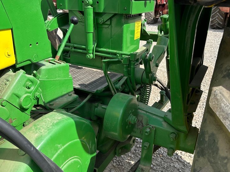 john-deere-530-image-17