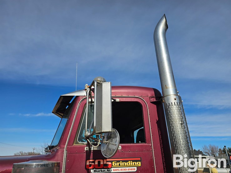 1996-peterbilt-379-image-12