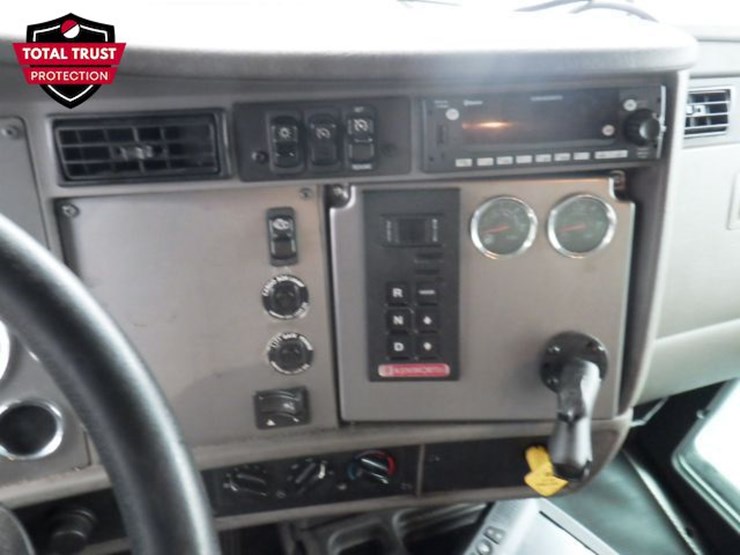 2022-kenworth-t270-image-16