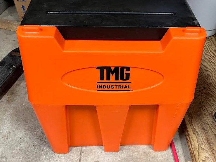 #14500-•-tmg-industrial-116-gallon-diesel-fuel-tank-with-pump-(sheboygan-falls,-wi)-image-1