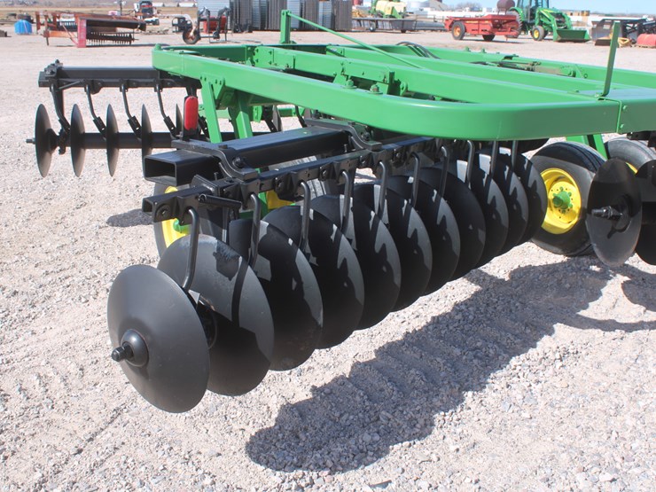 #1034-•-john-deere-t0310-12ft-disc-image-14
