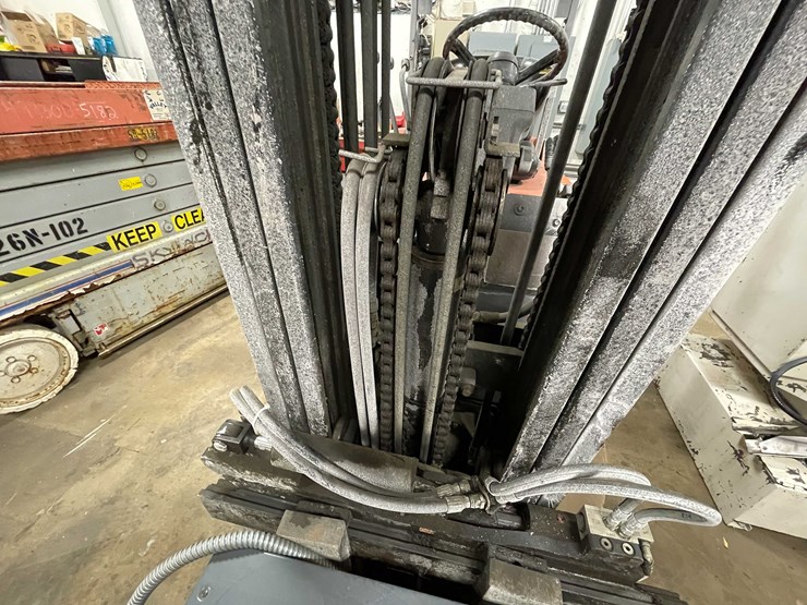 #1230-•-toyota-electric-forklift-(shawano,-wi)-image-11