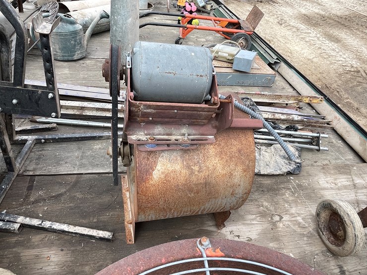 #7262-•-lennox-squirrel-cage-fan-image-4