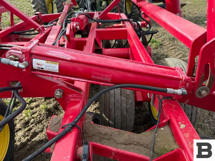 2010-sunflower-1234-18-image-34