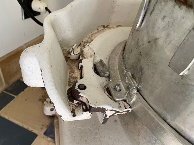 #6001-•-hobart-80-qt-commercial-mixer-(jacksonport,-wi)-image-5