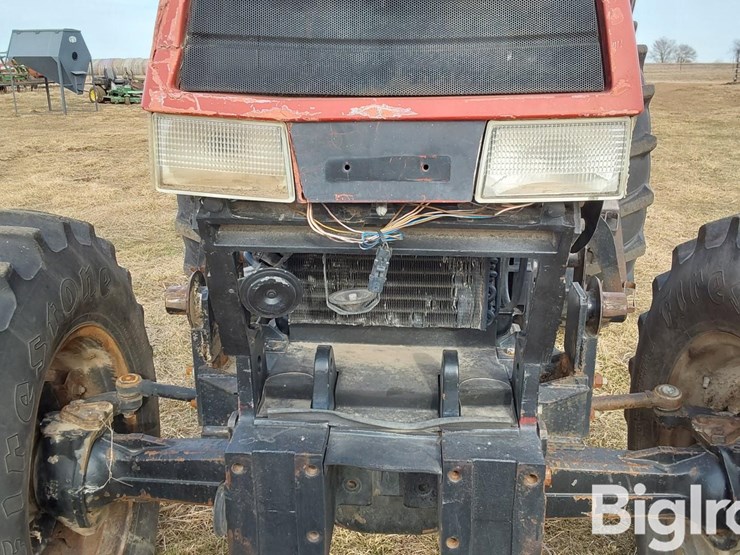1990-case-ih-5140-image-11