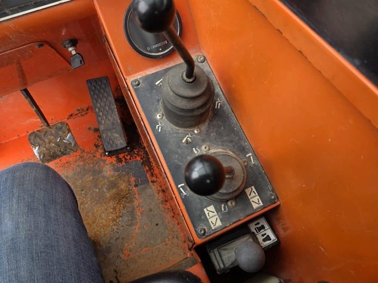 2004-sky-trak-8042-image-18