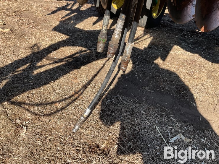 john-deere-630-image-11