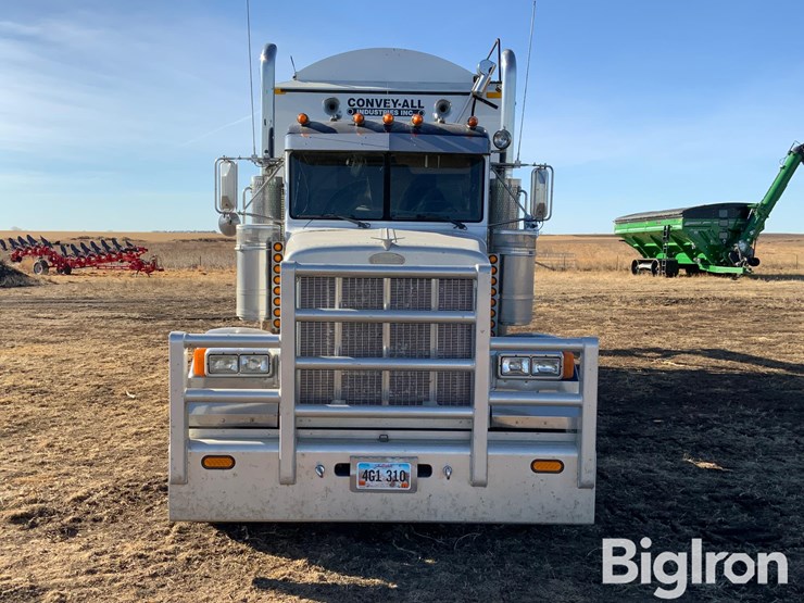 2000-peterbilt-379-image-2