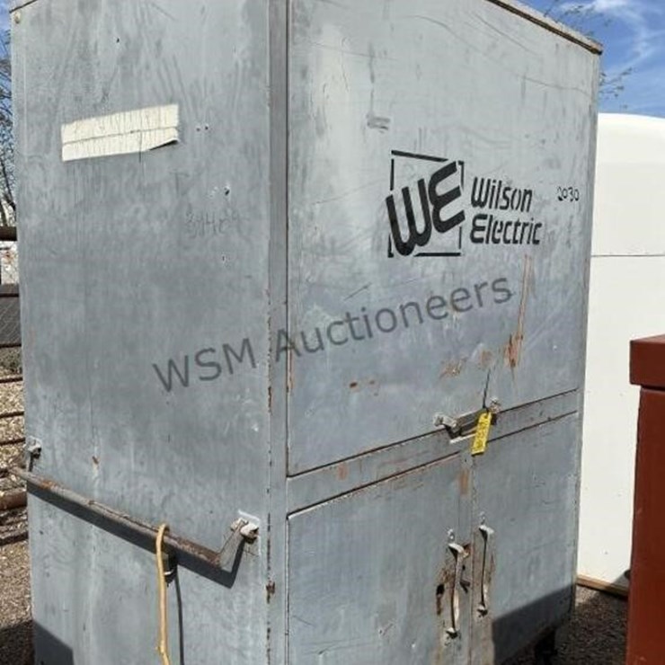 TOOL STORAGE CABINET