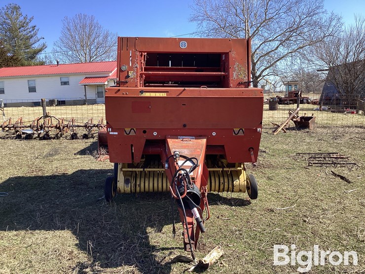 new-holland-644-image-2