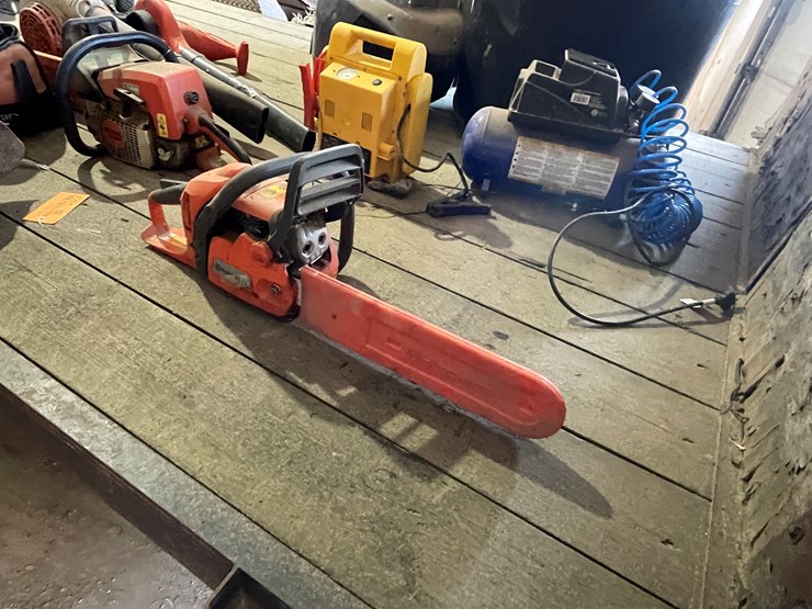 #7201-•-husqvarna-chain-saw-image-3