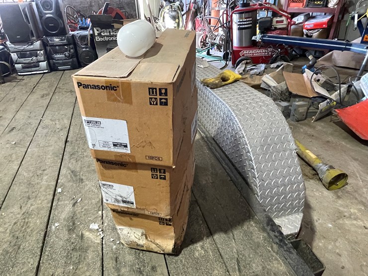 #7221-•-(3)-boxes-of-panasonic-light-capsules-image-6