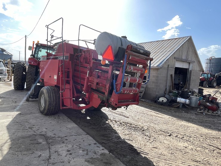 #3200-•-case-8575-square-baler-image-7