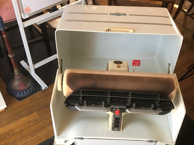 #6001a-•-ironrite-automatic-clothes-ironing-machine-(jacksonport,-wi)-image-2