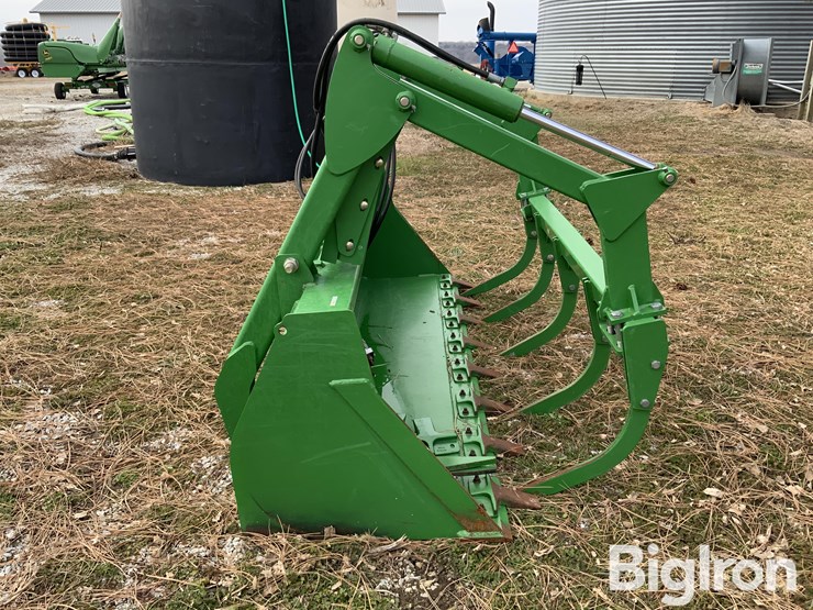 john-deere-8-image-4