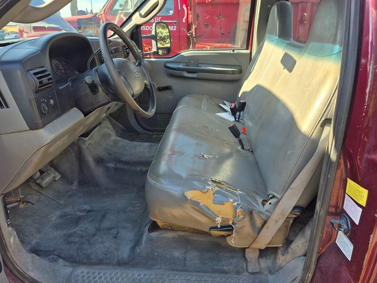 2005-ford-f450-image-15