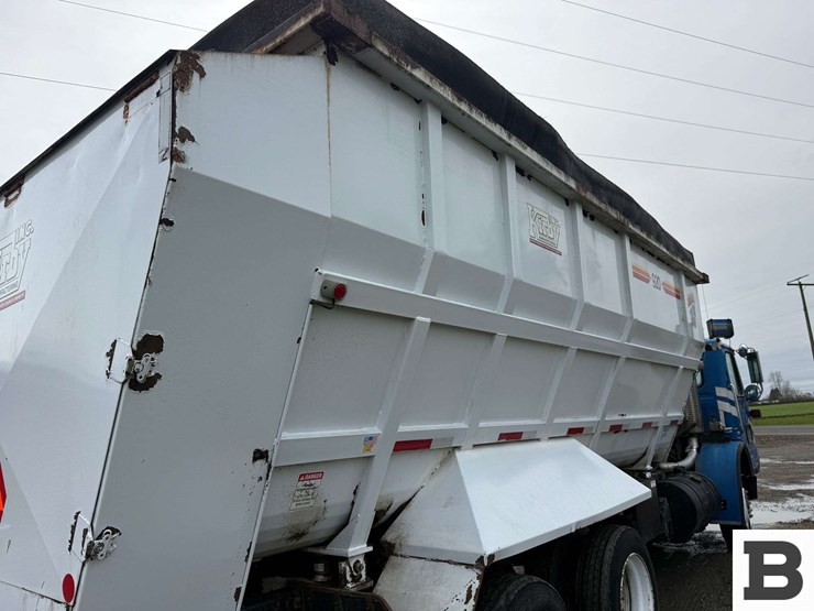 1996-volvo-wx-feed-truck---albany,-or-image-43