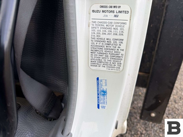 2007-isuzu-npr-image-27