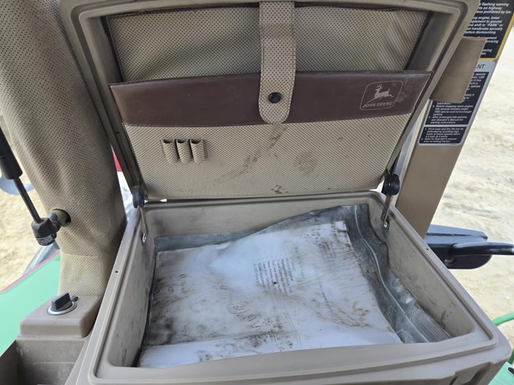 2001-john-deere-7810-image-26