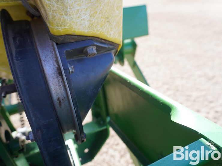 john-deere-7000-image-15