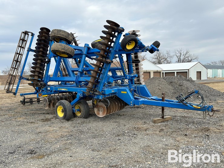 2012-landoll-7431-26-image-3