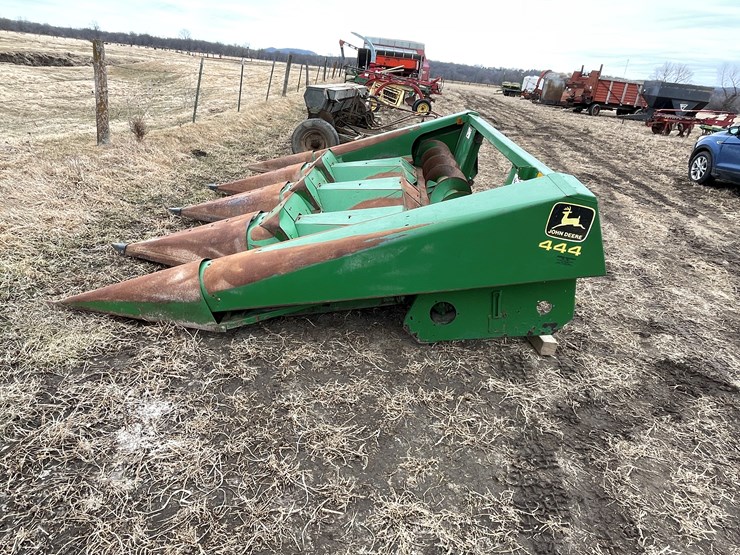 1991-john-deere-444-image-7