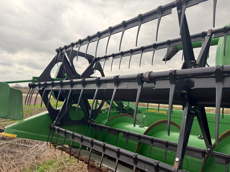 2013-john-deere-630f-image-37