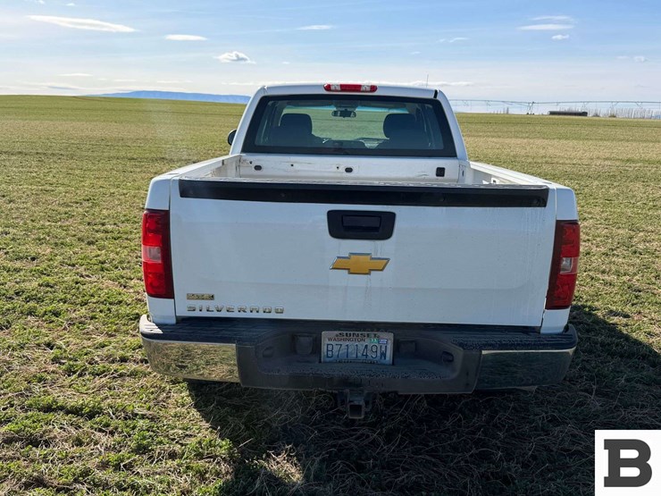 2012-chevrolet-silverado-1500-image-3
