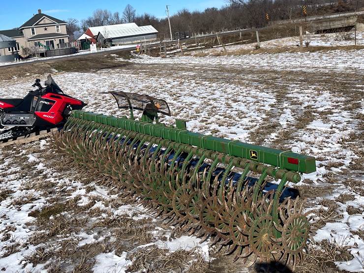 john-deere-400-image-3