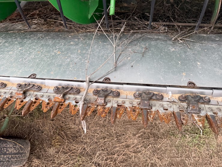 2013-john-deere-630f-image-26