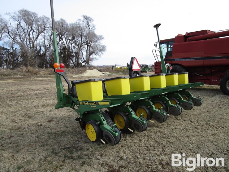 john-deere-7200-image-7