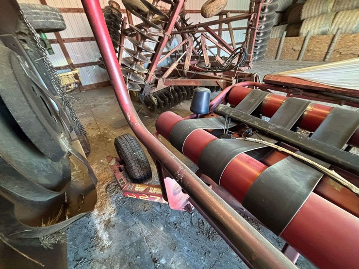 new-holland-b27p-image-10