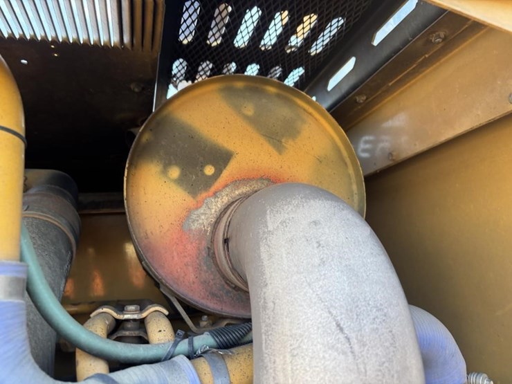 caterpillar-143h-image-75