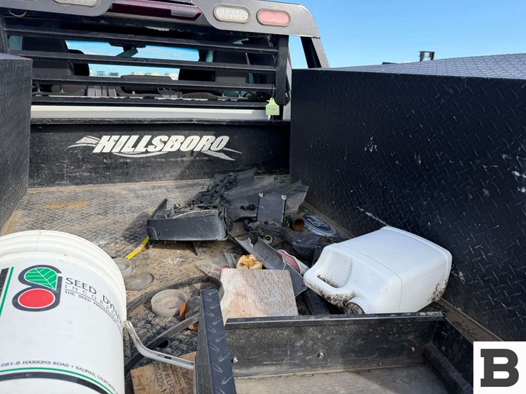 2023-chevrolet-silverado-3500-image-22