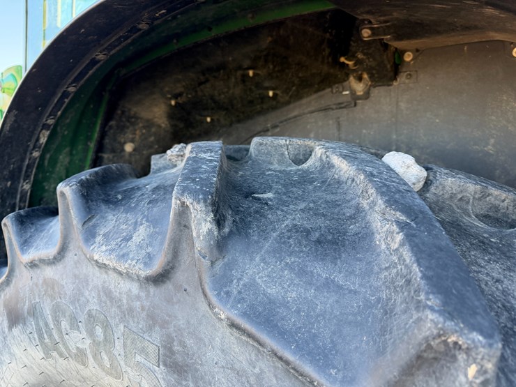 2017-john-deere-6120m-image-6