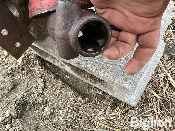 massey-ferguson-10-image-12